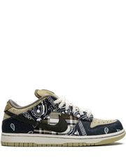 Travis Scott SB Dunk Low sneakers