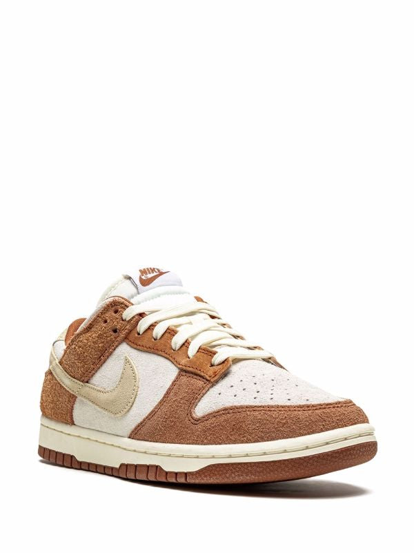 Nike Dunk Low PRM "Medium Curry"