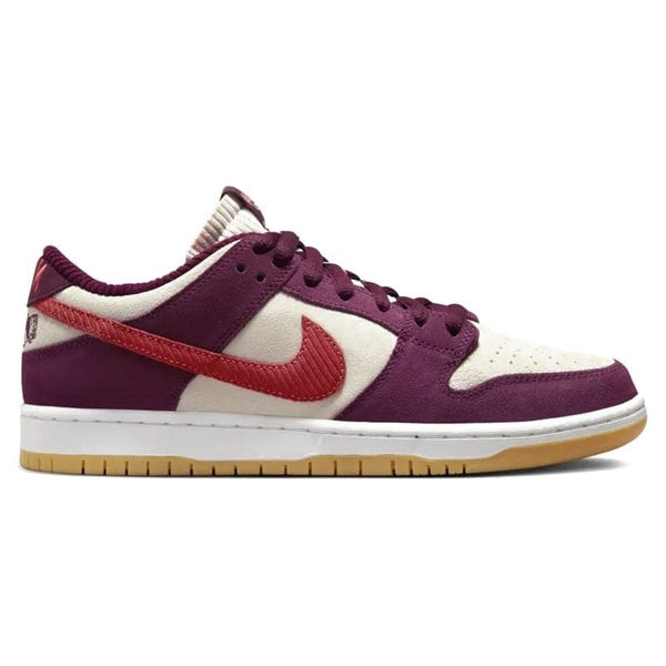 Nike SB Dunk Skate Like A Girl